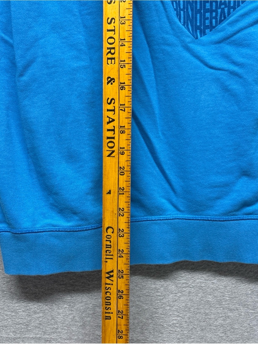 Women’s Under Armour hoodie size medium - Picture 6 of 7